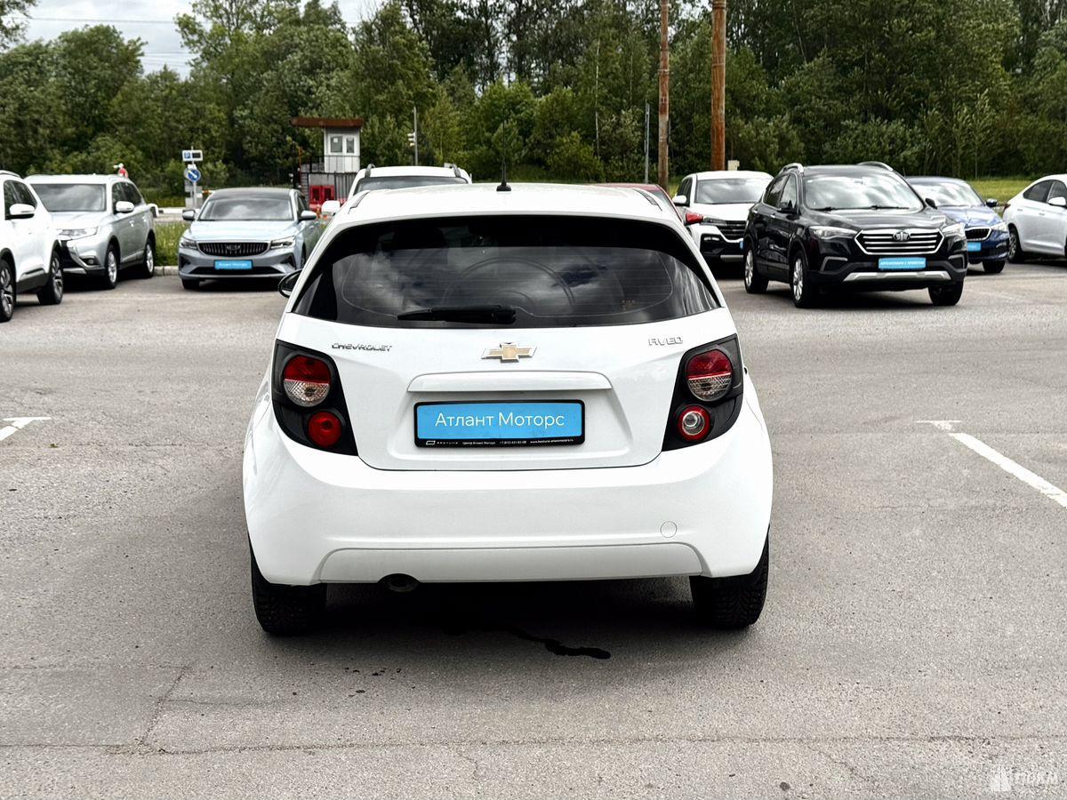 Chevrolet, Aveo, 1598, 109, бензин, хэтчбек, автомат, передний привод, среднее состояние, левый, белый, 830 000 ₽
